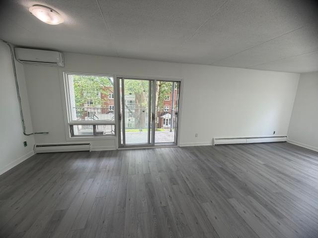 Appartement à Louer 2300 2e Avenue Québec G1L 3E3, La Cité Limoilou Québec 8 photos | Logis Québec