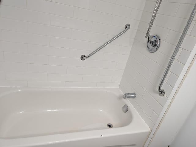 Appartement à Louer 2305 Bd Benoît XV Québec G1L 3A4, La Cité Limoilou Québec 14 photos | Logis Québec