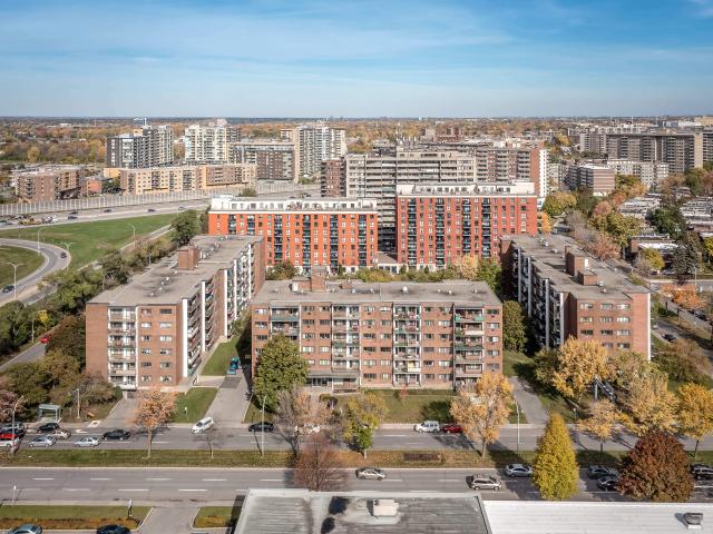 Appartement à Louer 239 Bd Deguire Saint Laurent H4N 1P2, Saint Laurent Montréal 13 photos | Logis Québec
