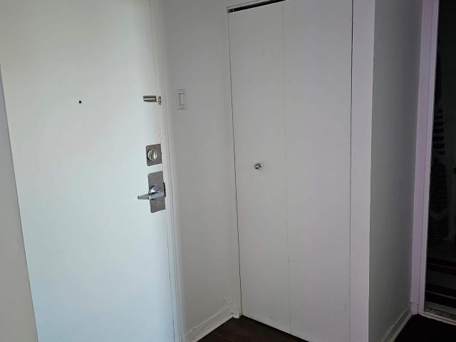 Appartement à Louer 239 Bd Deguire Saint Laurent H4N 1P2, Saint Laurent Montréal | Logis Québec