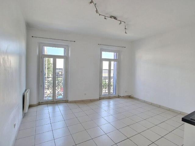 Appartement à louer 2 pièces • Marseille 10