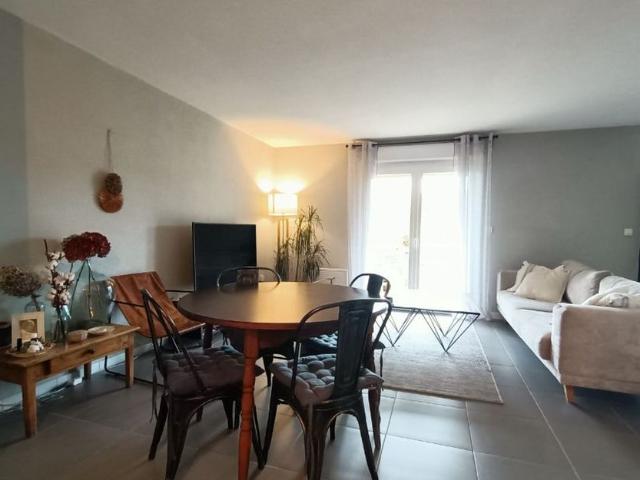 Appartement à louer 2 pièces • Onet le Château