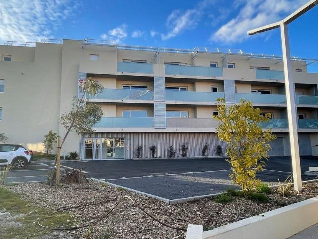 Appartement à louer 2 pièces • Agde