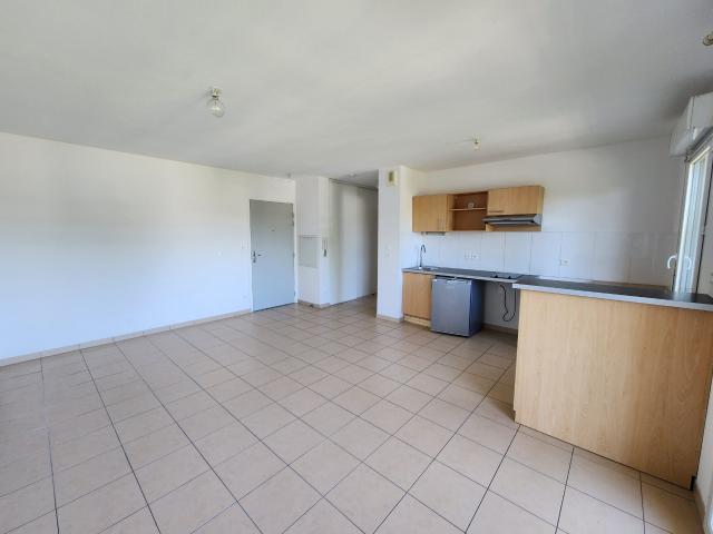 Appartement à louer, 2 pièces Ambarès et Lagrave 33440