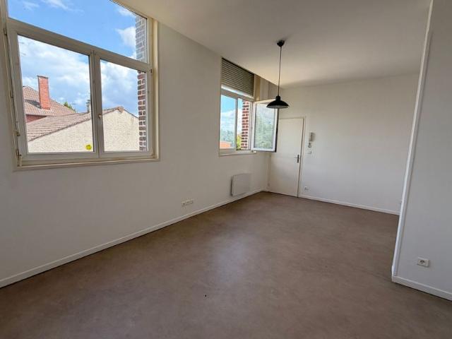 Appartement à louer 2 pièces • Cambrai