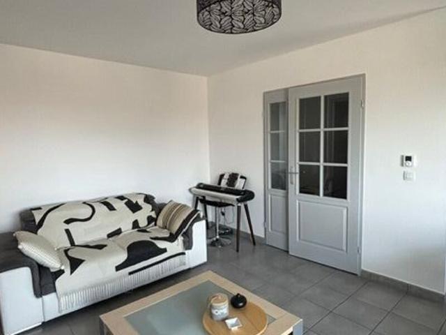 Appartement à louer 2 pièces • Cessy