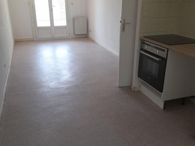 Appartement à louer 2 pièces • Château Arnoux Saint Auban