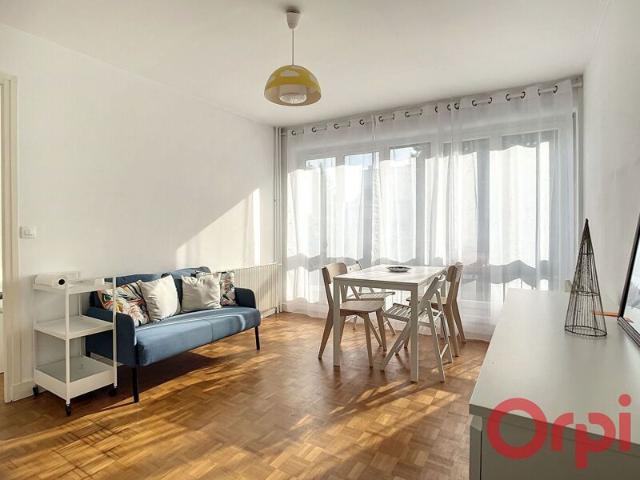Appartement à louer 2 pièces • Châtenay Malabry