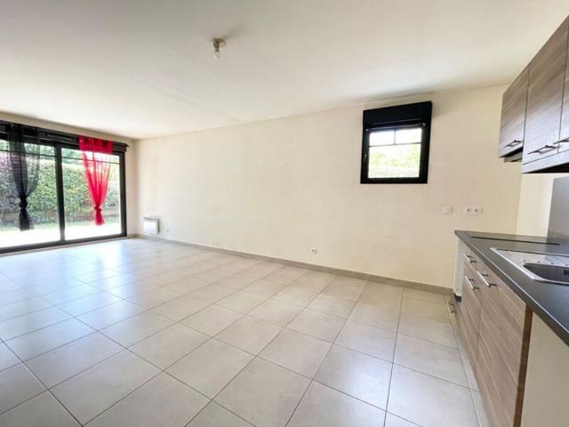 Appartement à louer 2 pièces • Chevry Cossigny