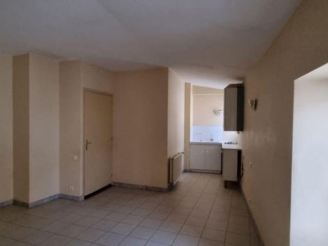 Appartement à louer, 2 pièces Chomérac 07210