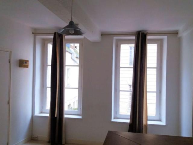 Appartement à louer 2 pièces • Compiègne