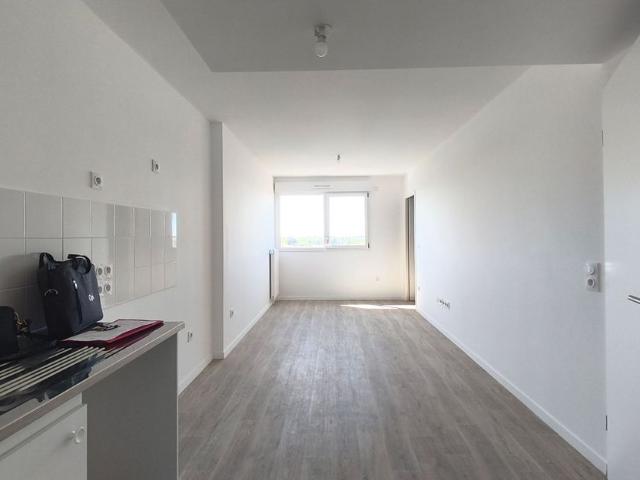 Appartement à louer 2 pièces • Courcouronnes