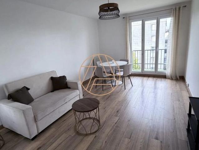 Appartement à louer 2 pièces de 54 m² à Saint Maur des Fossés