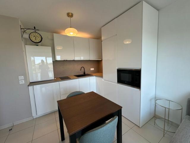 Appartement à louer 2 pièces • Gradignan