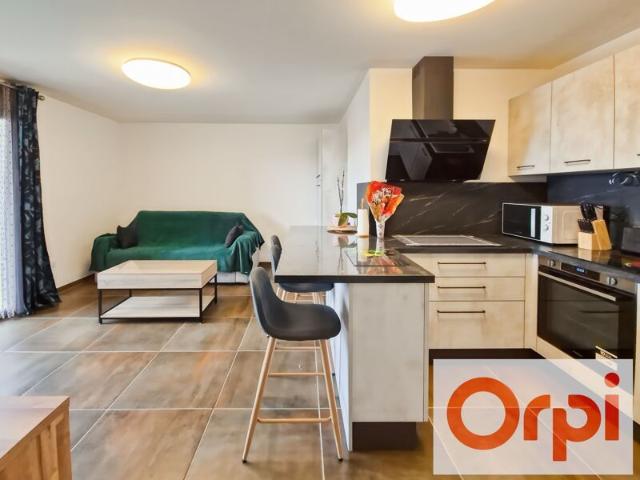 Appartement à louer 2 pièces • Grenade
