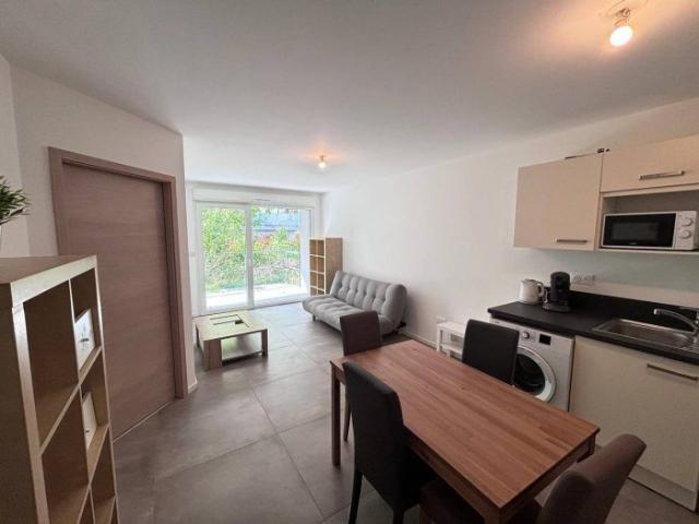 Appartement à louer, 2 pièces Illkirch Graffenstaden 67400