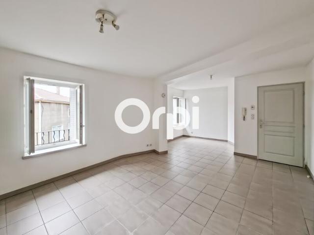 Appartement à louer 2 pièces • Larajasse