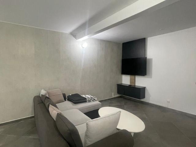 Appartement à louer 2 pièces • Les Abymes