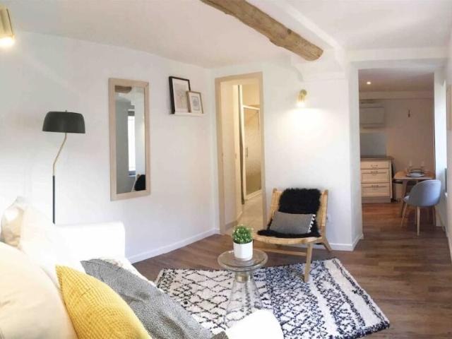 Appartement à louer 2 pièces • L'Isle sur la Sorgue