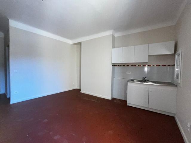 Appartement à louer 2 pièces • Riez