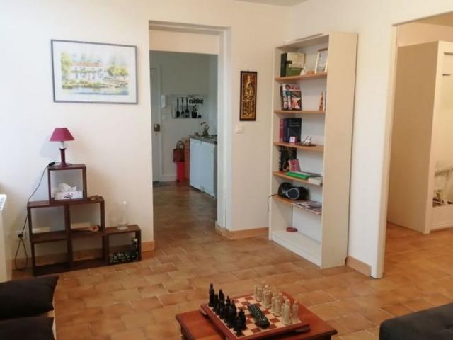 Appartement à louer 2 pièces • Rochefort