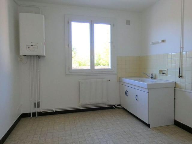 Appartement à louer 2 pièces • Saint Genis Laval