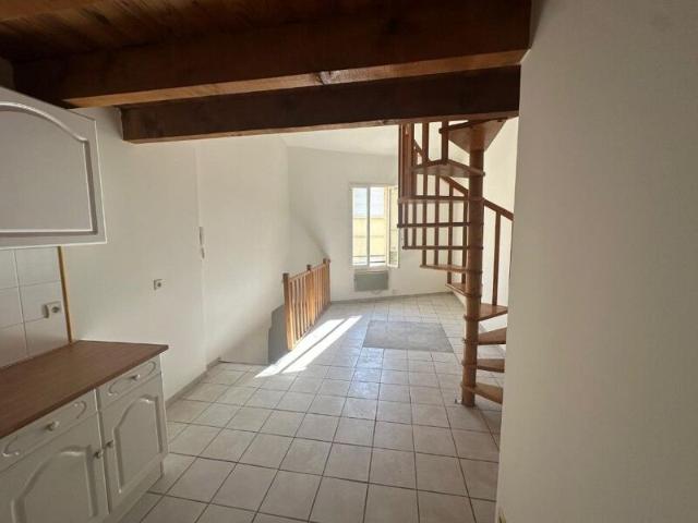 Appartement à louer 2 pièces • Vauvert