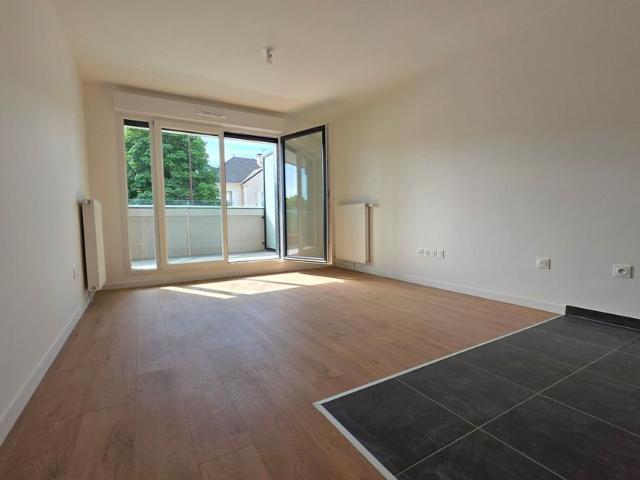 Appartement à louer 2 pièces • Villiers sur Marne