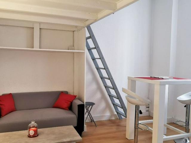 Appartement à louer 2 pièces 14,29 m