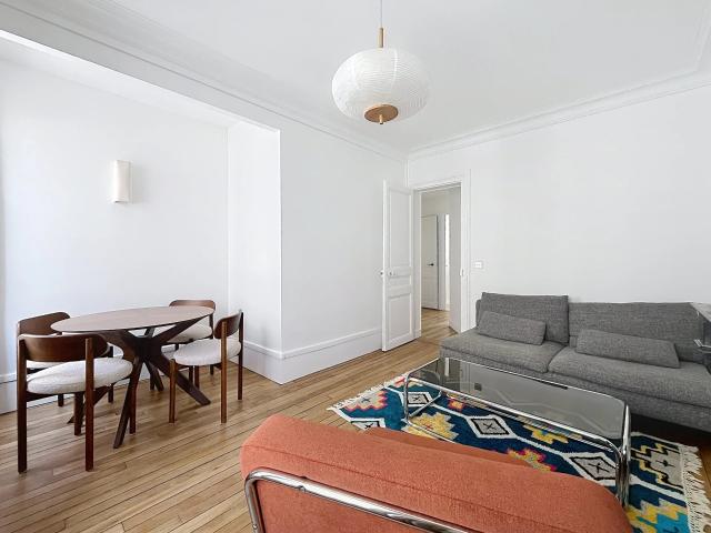 Appartement à louer 2 pièces 36,50 m² | Paris 75018 ABBESSES | 1 750 € | Junot