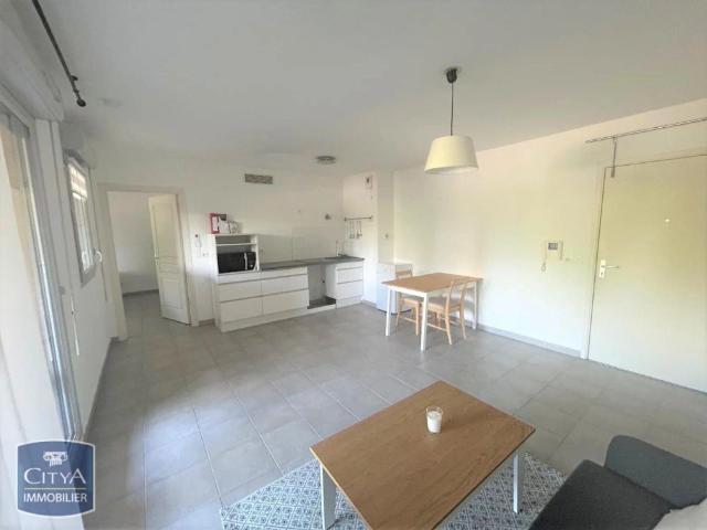 Appartement à louer 2 pièces 44m²