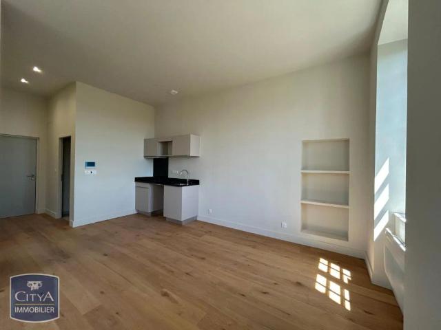 Appartement à louer 2 pièces 44m²