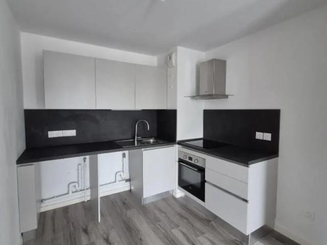 Appartement à louer 2 pièces 46.7m²