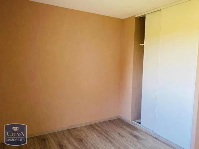 Appartement à louer 2 pièces 46.8m²