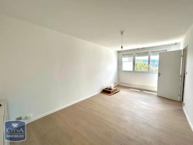 Appartement à louer 2 pièces 46.9m²