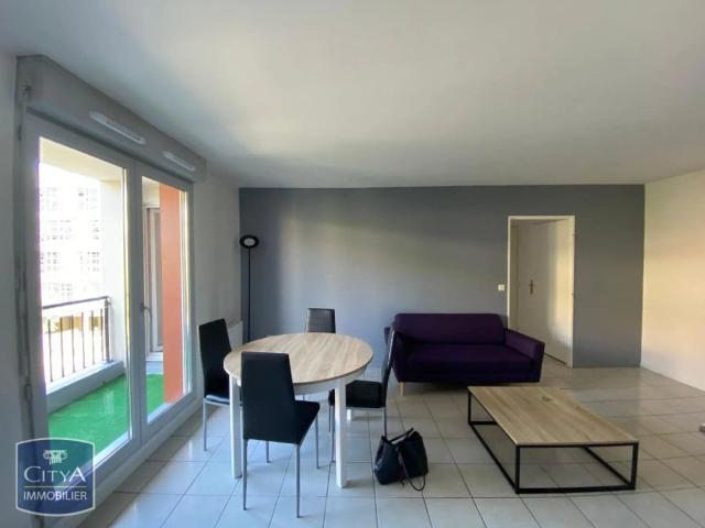 Appartement à louer 2 pièces 48.6m²