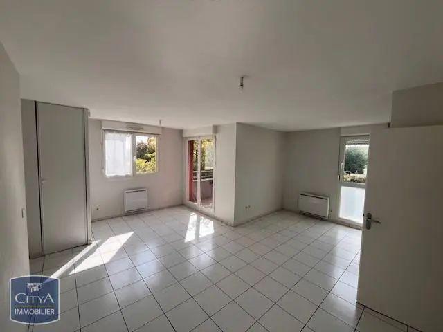 Appartement à louer 2 pièces 48.72m²