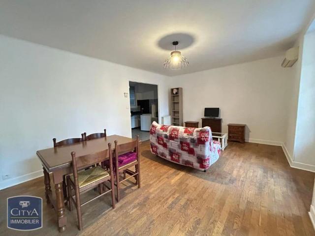 Appartement à louer 2 pièces 48.72m²
