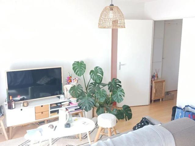 Appartement à louer 2 pièces 41.58m²