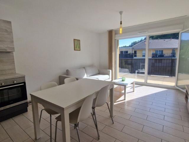 Appartement à louer 2 pièces • 41,75 m2 Cruseilles