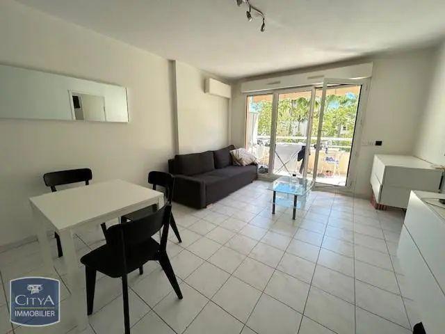 Appartement à louer 2 pièces 41.81m²