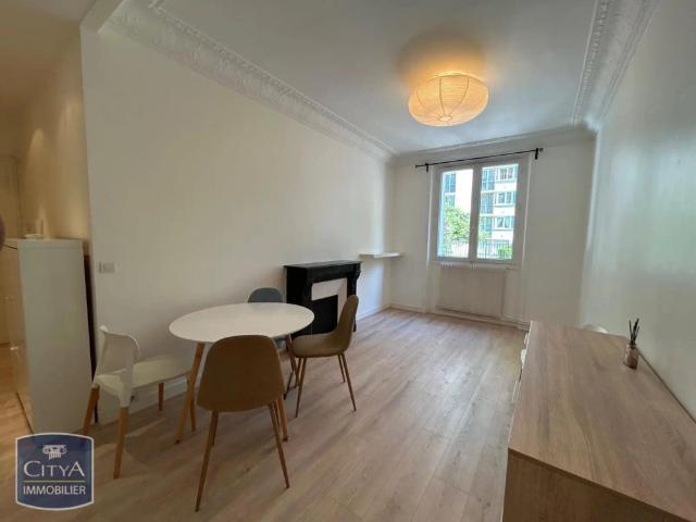 Appartement à louer 2 pièces 41.95m²