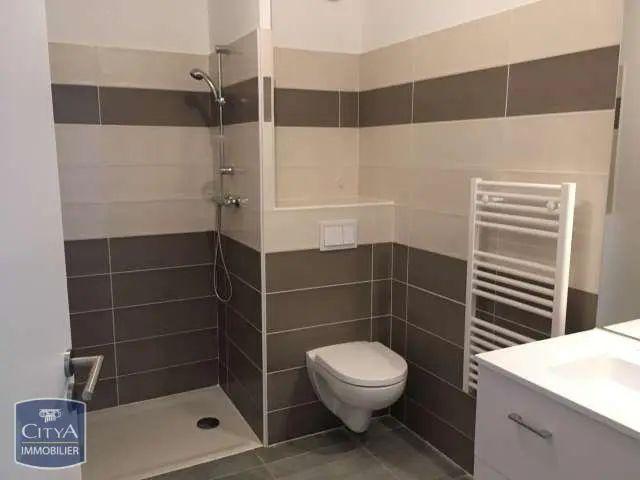 Appartement à louer 2 pièces 41.96m²