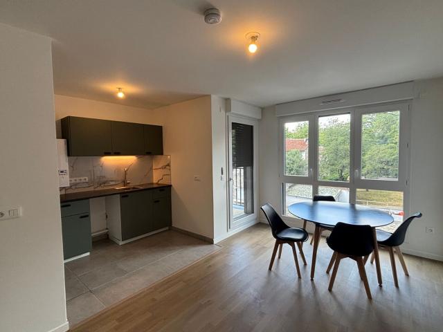 Appartement à louer 2 pièces 42 m