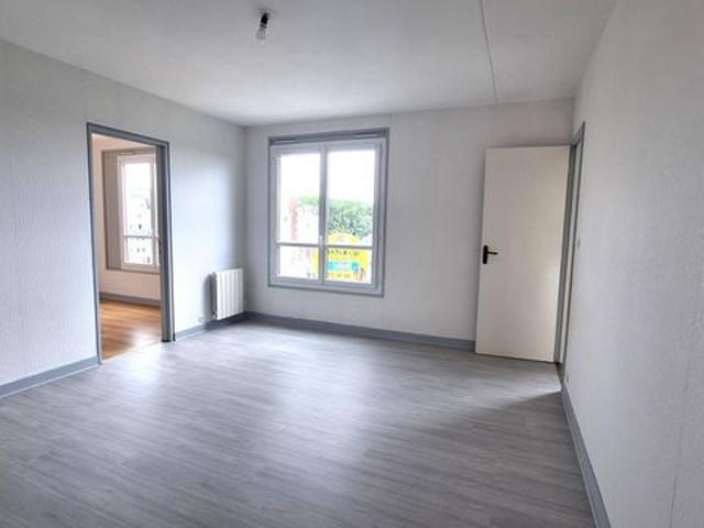 Appartement à louer 2 pièces 54,10 m2 CHATEAUROUX 36