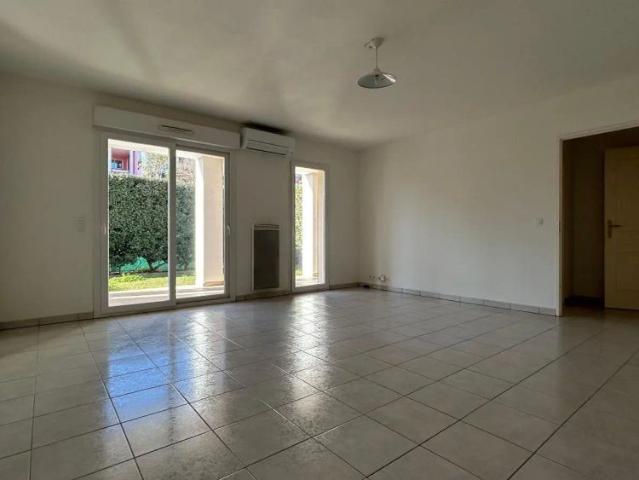 Appartement à louer 2 pièces 54.39m²