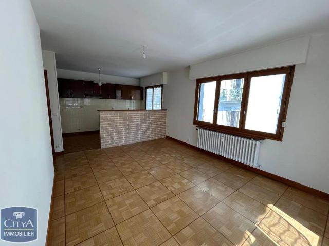 Appartement à louer 2 pièces 54.56m²