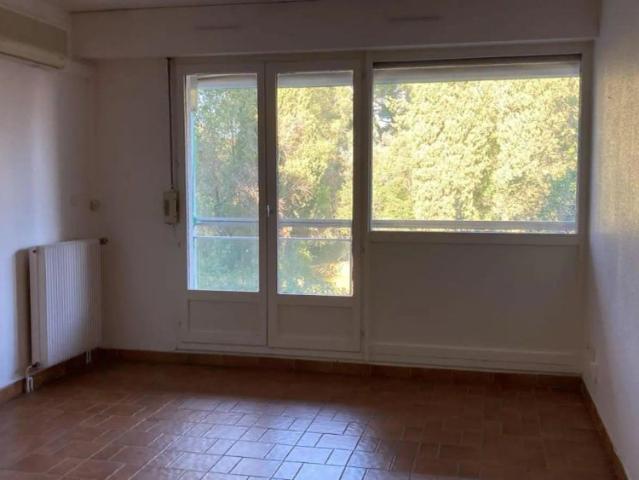 Appartement à louer 2 pièces 54.77m²