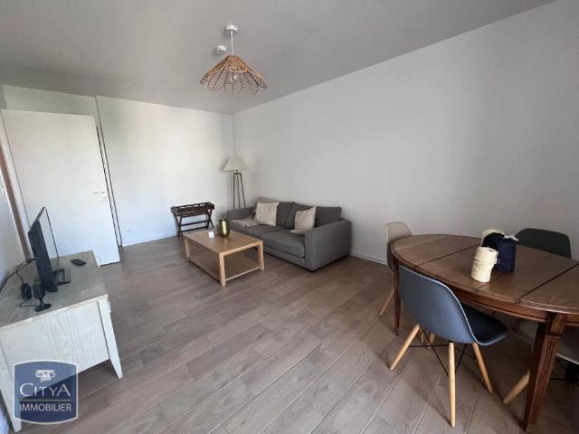 Appartement à louer 2 pièces 55.11m²