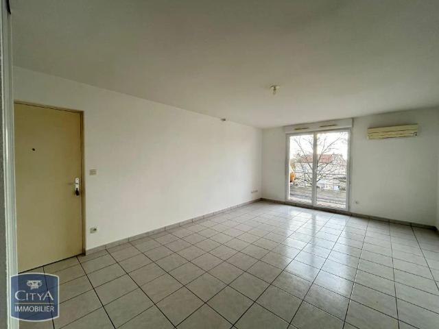 Appartement à louer 2 pièces 55.59m²